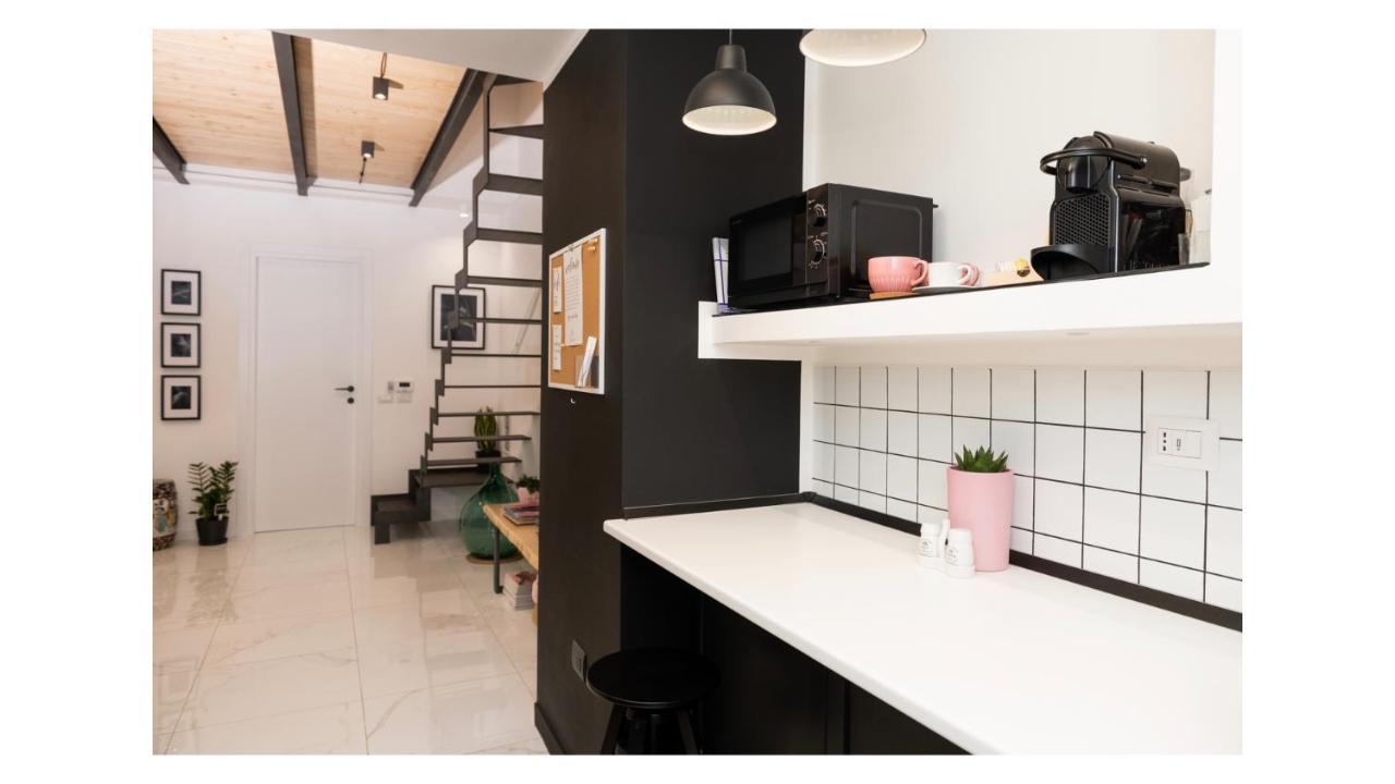 Light Pink - Suite In The Middle Of Everything Torre Annunziata Exterior foto
